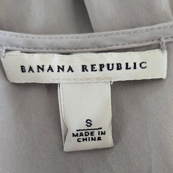 Banana Republic Womens 100% Silk Gray Pearl Button-Front Blouse Small - Picture 6 of 8